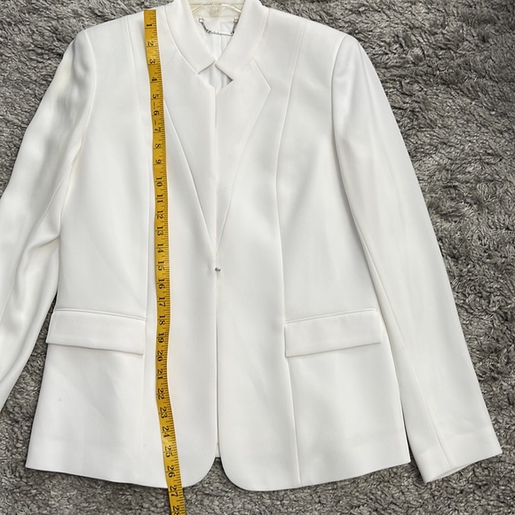 Elie Tahari - Picture 5 of 9